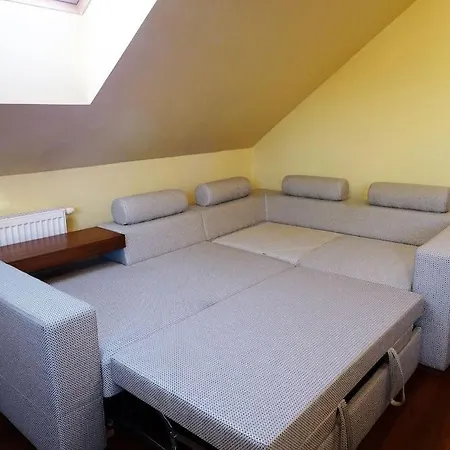 Apartment A Comfortable Midway Krakow-oswiecim *