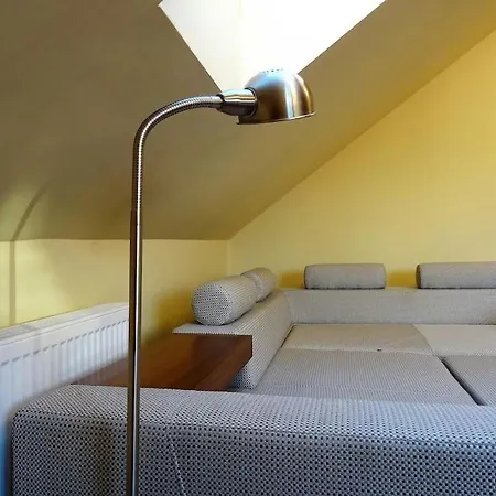 Apartment A Comfortable Midway Krakow-oswiecim *