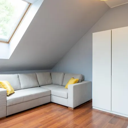 Apartment A Comfortable Midway Krakow-oswiecim Chrzanow