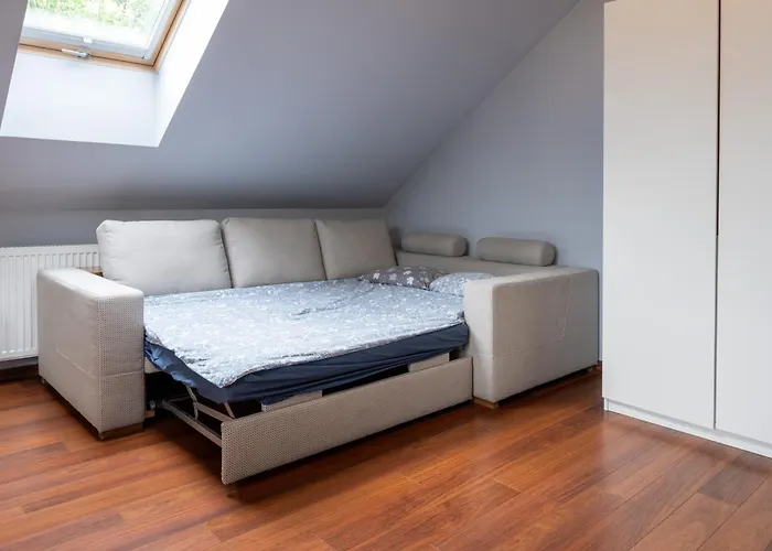 A Comfortable Midway Krakow-oswiecim Appartamento *